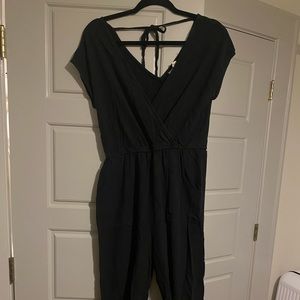 Universal thread, lightweight, casual romper